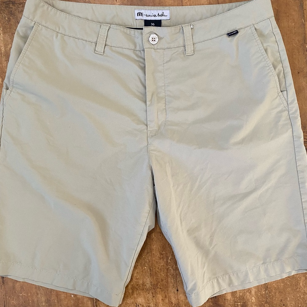 Travis Mathew Shorts Men 36 Tan Khaki Golf Chino - Picture 1 of 7